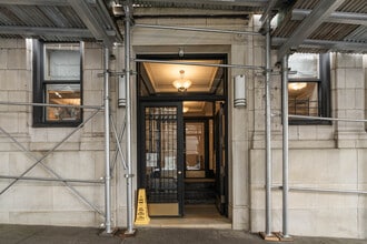 54 Riverside Dr in New York, NY - Foto de edificio - Building Photo