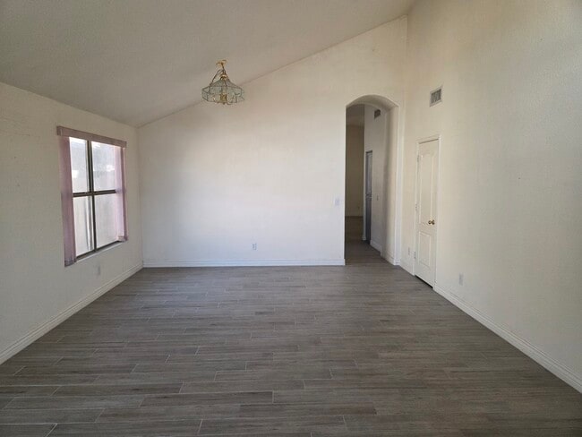 6411 W Adobe Dr in Glendale, AZ - Foto de edificio - Building Photo