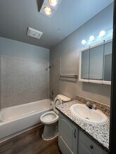 Executive East in Portland, OR - Building Photo - Interior Photo