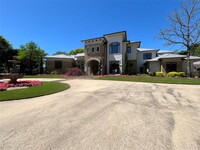 707 Oak Hill Ln in Cedar Hill, TX - Foto de edificio - Building Photo