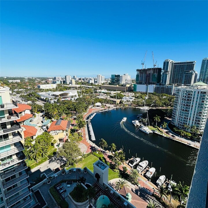 600 W Las Olas Blvd in Fort Lauderdale, FL - Building Photo