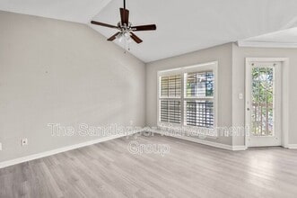 700 Daniel Ellis Dr in Charleston, SC - Building Photo - Building Photo