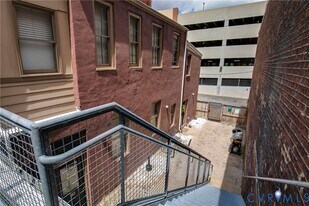 306 E Broad St in Richmond, VA - Building Photo