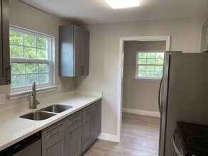 3238 Redwood Ln in Gulf Breeze, FL - Building Photo - Building Photo
