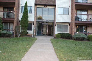 820 Edison Glen Terrace in Edison, NJ - Building Photo