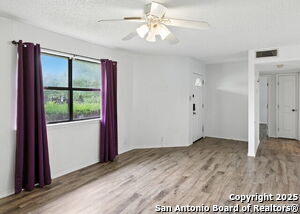 600 N Cunningham St in Marion, TX - Building Photo - Building Photo