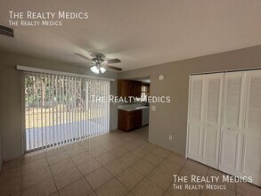 2810 Grand Bend Ct in Orlando, FL - Building Photo - Building Photo
