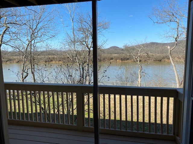 515 Basswood Ave, Unit K-103 in Nashville, TN - Foto de edificio