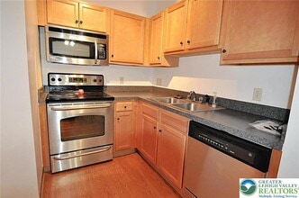 2121 Hokendauqua Ave in Northampton, PA - Building Photo - Building Photo