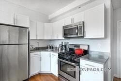 179 St Botolph St, Unit 10 in Boston, MA - Building Photo - Building Photo