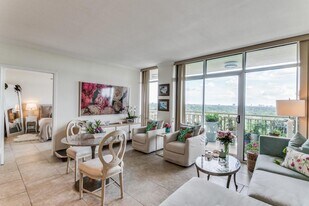 6210 W Northwest Hwy