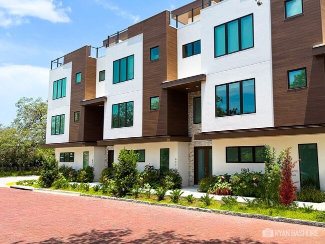 property at 627 Petit Wy