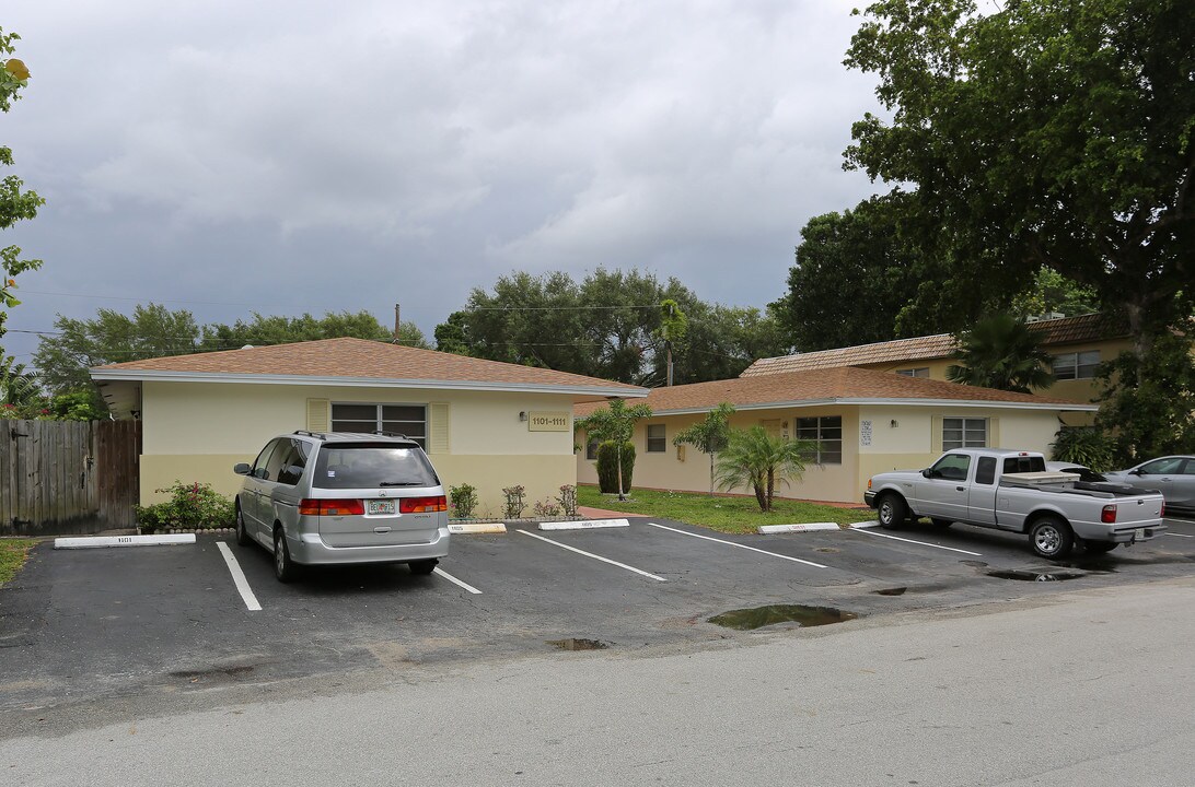 1101 NE 17th Ct in Fort Lauderdale, FL - Building Photo