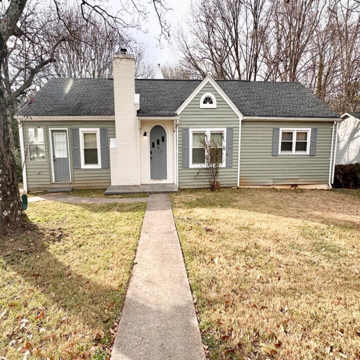 117 Green Dr in Gastonia, NC - Foto de edificio