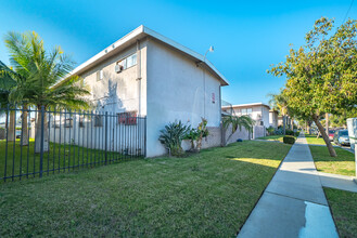 1214 Pacific Ave in Santa Ana, CA - Building Photo - Building Photo