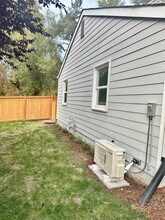 12404 NE 95th St in Kirkland, WA - Building Photo - Building Photo