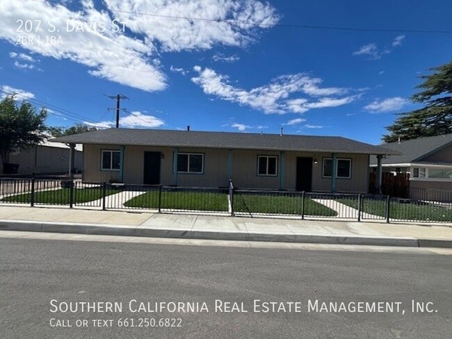 property at 207 S Davis St