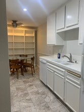 1750 S El Camino Real, Unit 206 in Encinitas, CA - Building Photo - Building Photo