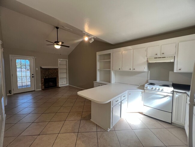 2878 Mackey Ln in Shreveport, LA - Building Photo - Building Photo