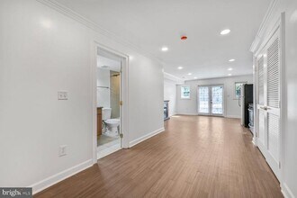 2433 3rd St NE in Washington, DC - Building Photo - Building Photo