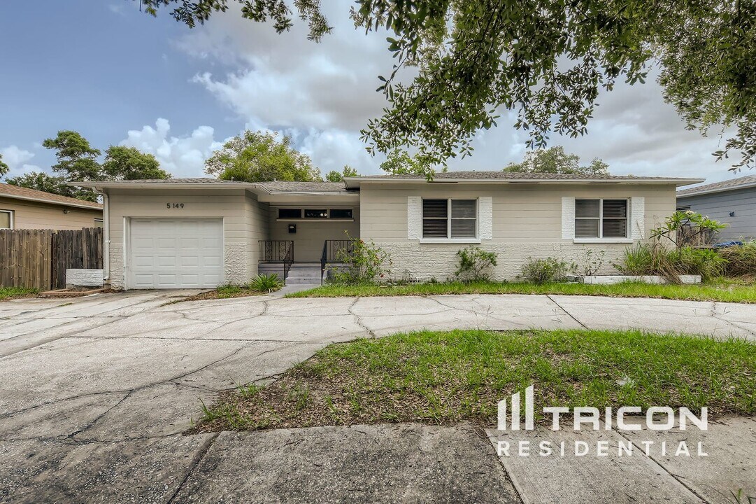 5149 22nd Ave N in St. Petersburg, FL - Building Photo