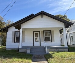 1109 Adams St in High Point, NC - Building Photo