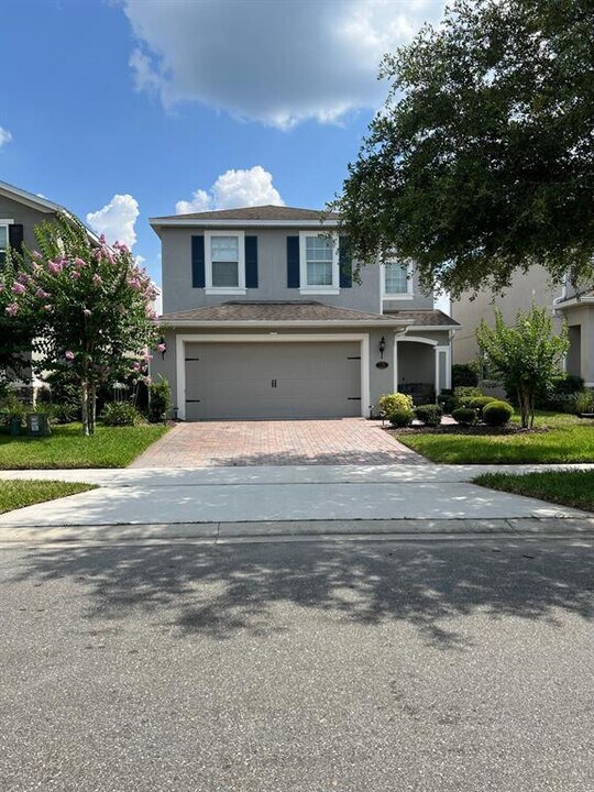 1339 Riley Cir in DeLand, FL - Foto de edificio