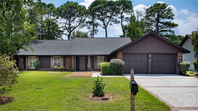 5 Dorchester Ct in Savannah, GA - Building Photo - Building Photo