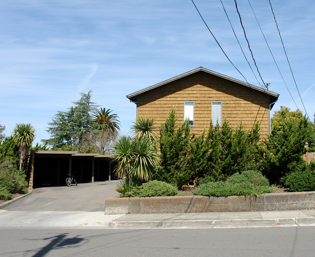 109 Sherman St in Healdsburg, CA - Building Photo - Building Photo