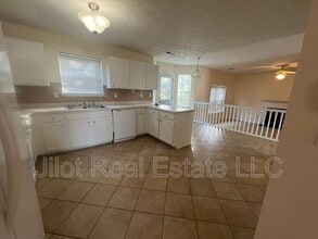 1640 Bennett Dr in Mcdonough, GA - Building Photo - Building Photo