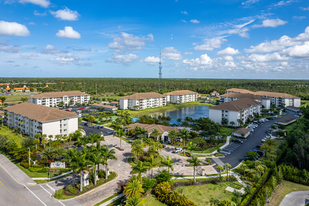 3739 Milano Lakes Cir in Naples, FL - Building Photo