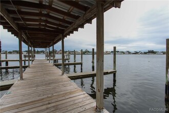 364 NW 14th Pl in Crystal River, FL - Building Photo - Building Photo