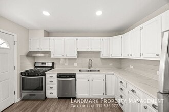 645 Fenton Ave in Romeoville, IL - Building Photo - Building Photo