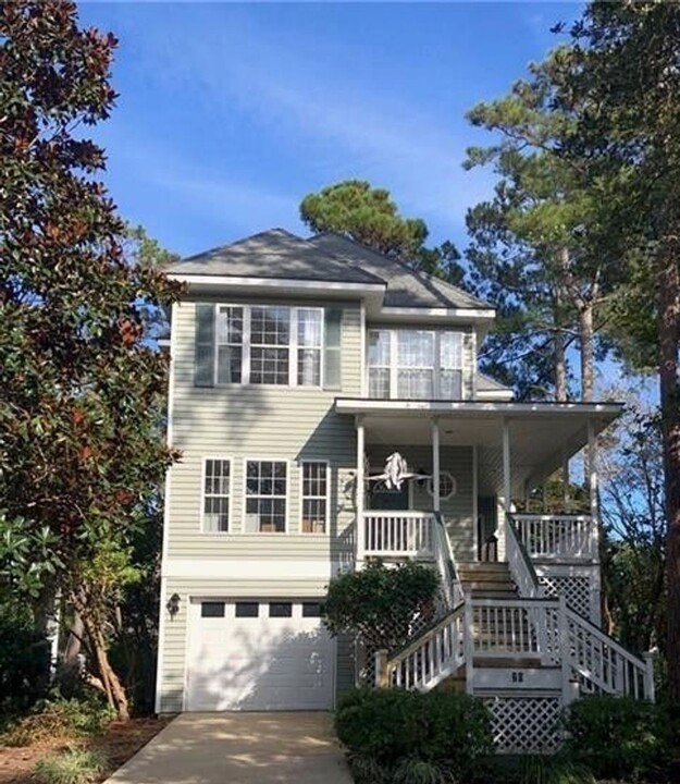 20 Victoria Square Crossing in Hilton Head Island, SC - Building Photo