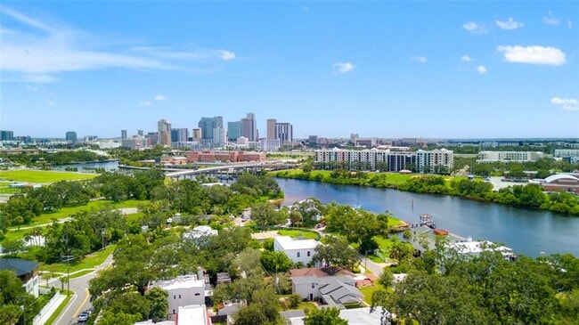 2222 N Ridgewood Ave in Tampa, FL - Building Photo - Building Photo