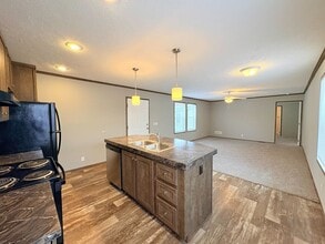 10694 State Rte 762 in Lockbourne, OH - Building Photo - Building Photo