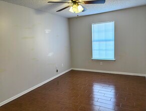 6903 Sea Turtle Cir in Navarre, FL - Building Photo - Building Photo