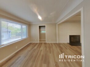 5406 Utah Ave N in Minneapolis, MN - Building Photo - Building Photo