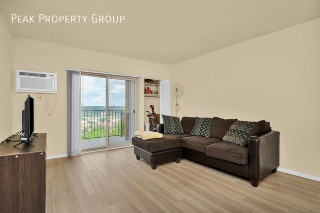 2971 Deckebach Ave in Cincinnati, OH - Building Photo - Building Photo