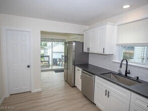 3219 W 86th St in Cleveland, OH - Building Photo - Building Photo