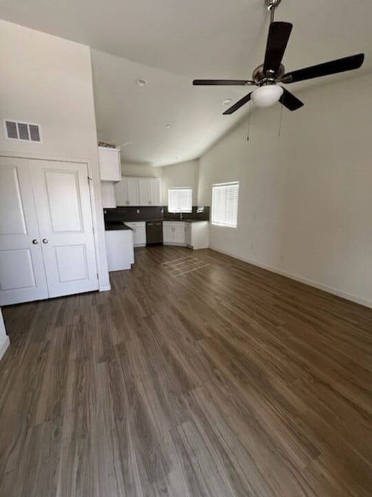 8511 Frankie Lou St in Bakersfield, CA - Building Photo