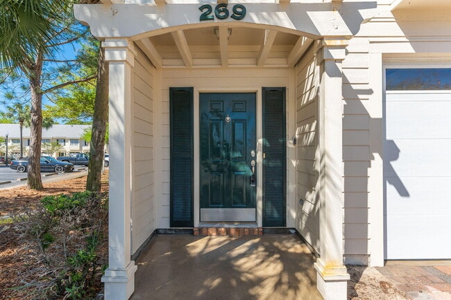 269 Mattie M Kelly Blvd in Destin, FL - Building Photo - Building Photo