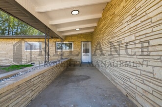 2541 W Benjamin Dr in Wichita, KS - Building Photo - Building Photo