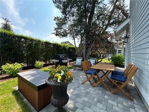 5 Key Ct in Newport, RI - Building Photo - Building Photo