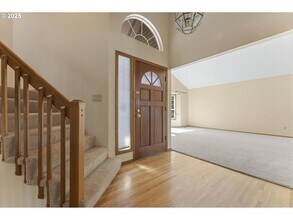 16808 NW Yorktown Dr in Beaverton, OR - Building Photo - Building Photo