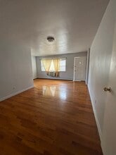 356 Myrtle Ave, Unit H in Irvington, NJ - Building Photo - Building Photo