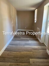 204 W Landing Rd in Mantua, NJ - Building Photo - Building Photo