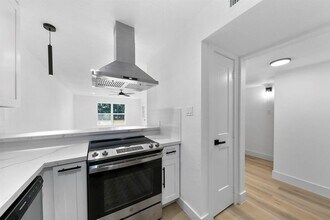 1514 Wirt Rd in Houston, TX - Foto de edificio - Building Photo