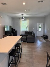 1429 Punta Gorda Dr in Kissimmee, FL - Foto de edificio - Building Photo