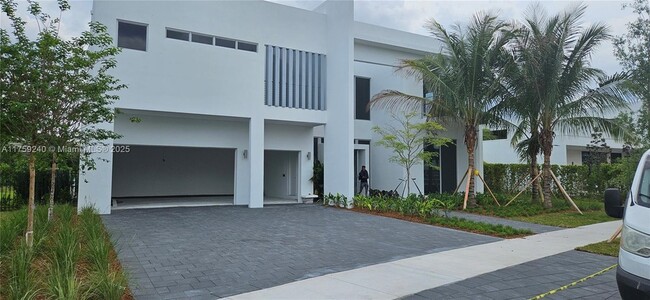 16644 Botaniko Dr N in Weston, FL - Foto de edificio - Building Photo